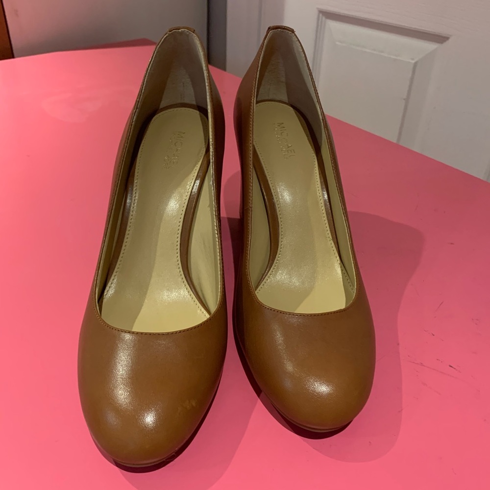 Michael Kors cute block heel shoes